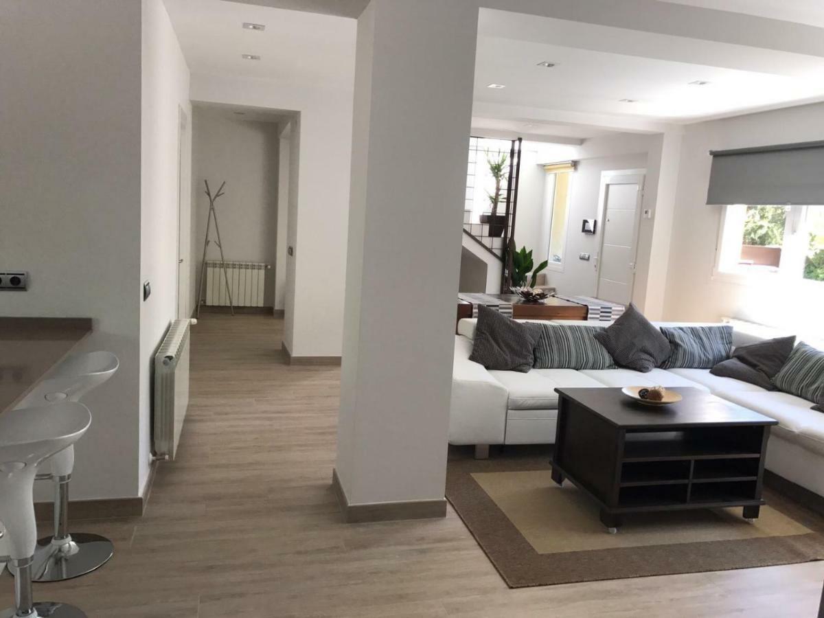 La Casita De Mani Villa เซร์เซดียา ภายนอก รูปภาพ